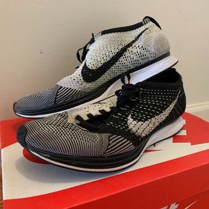 Nike Flyknit Racer